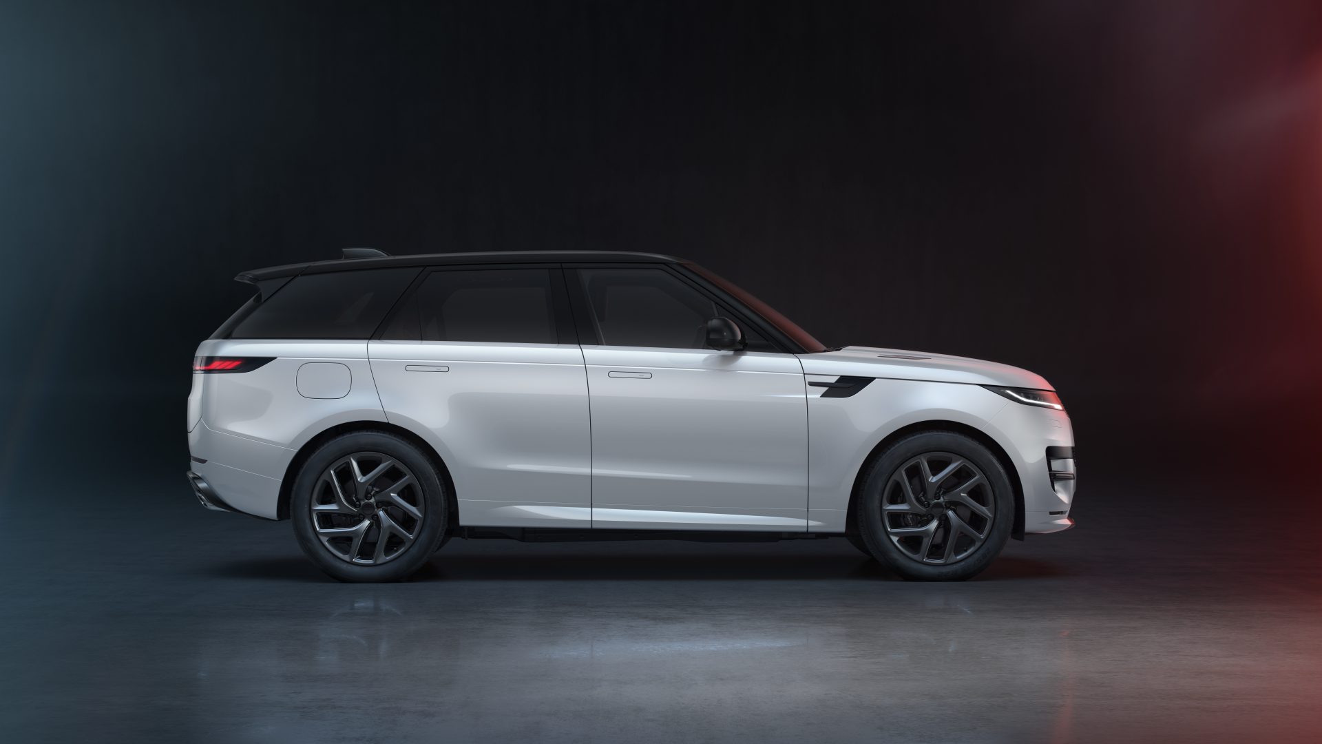 RANGE ROVER SPORT BATTERSEA EDITION SIDE PROFILE 150426 (1)